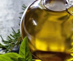 olio di origano per funghi ai piedi