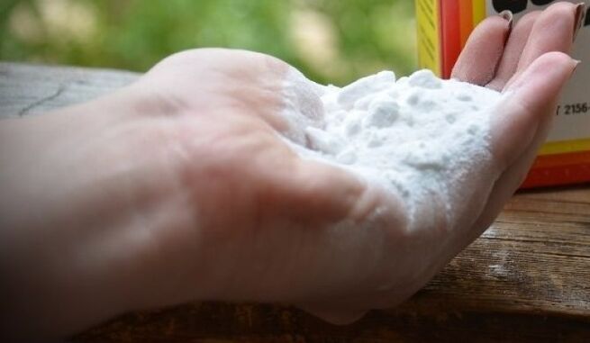 bicarbonato di sodio per trattare il fungo del piede