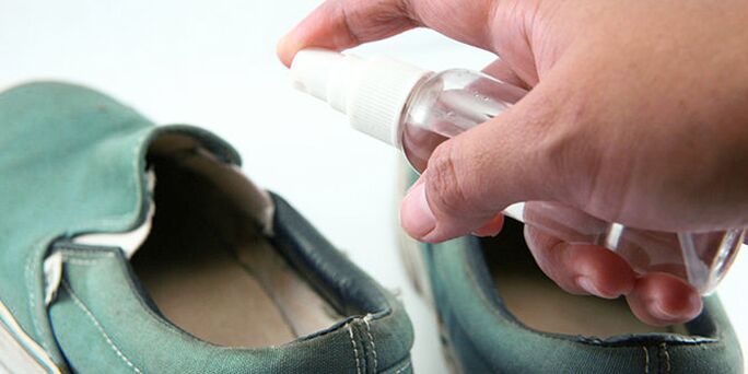 disinfezione di scarpe per infezioni fungine